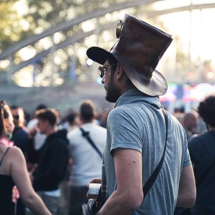 Profil von Manil