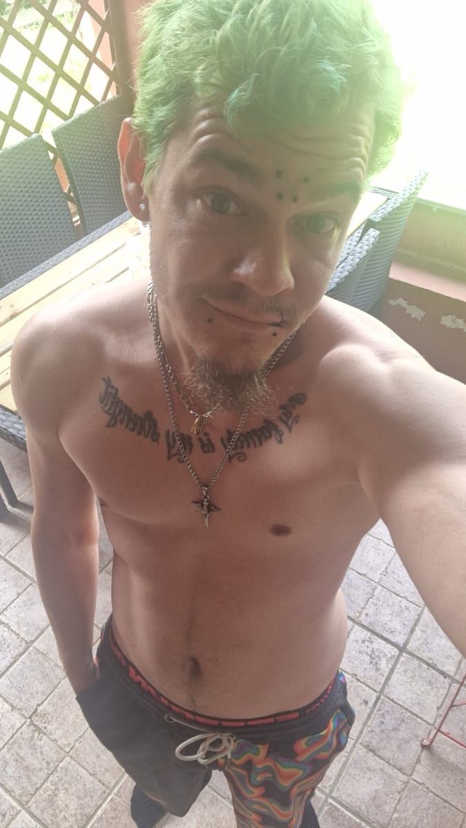 Profil von Cheickne